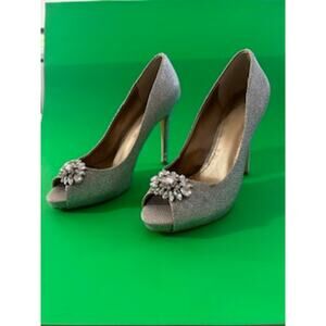 Badgley Mischka Belle Silver 3" Heels Stiletto Pumps Jewel Detail Size 9